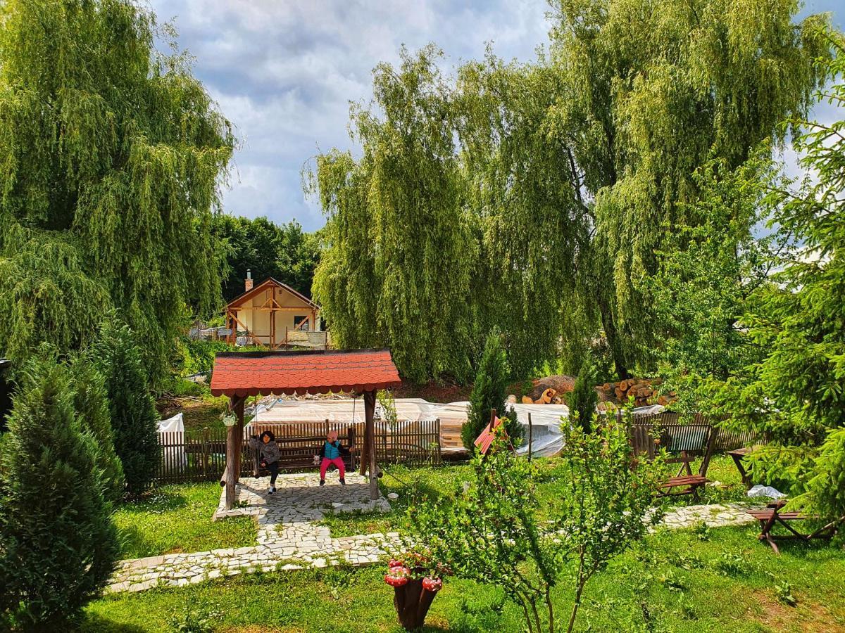 Готель La Padure Brebu Екстер'єр фото