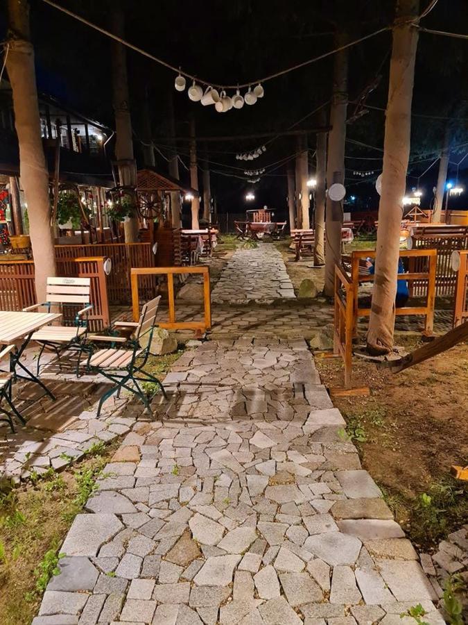 Готель La Padure Brebu Екстер'єр фото
